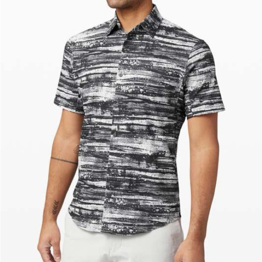 Lululemon Airing Easy Short Sleeve Shirt - M
